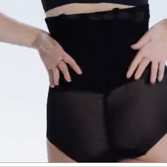 Briefs. Used a few times. Like new - Picture 2 of 4